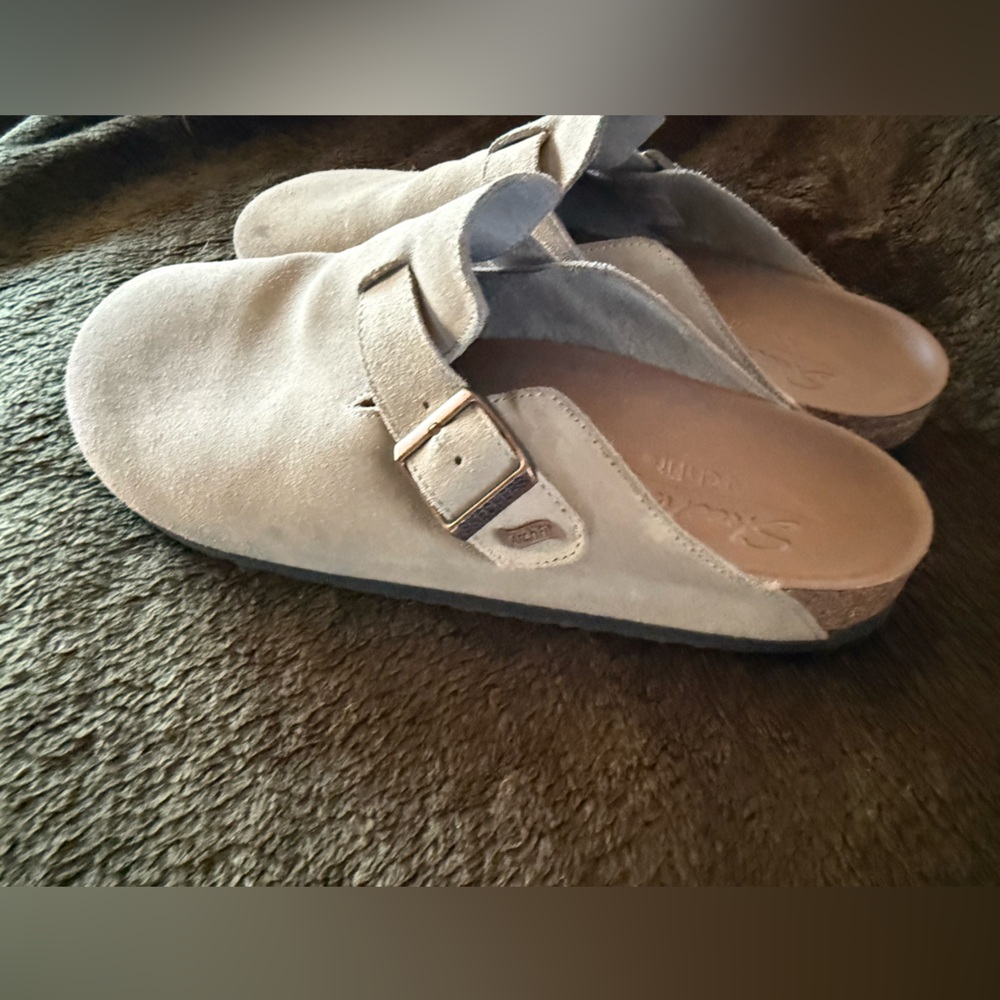 Women's Skechers arch fit Suede Slip-On Clogs size 11 - Picture 5 of 7